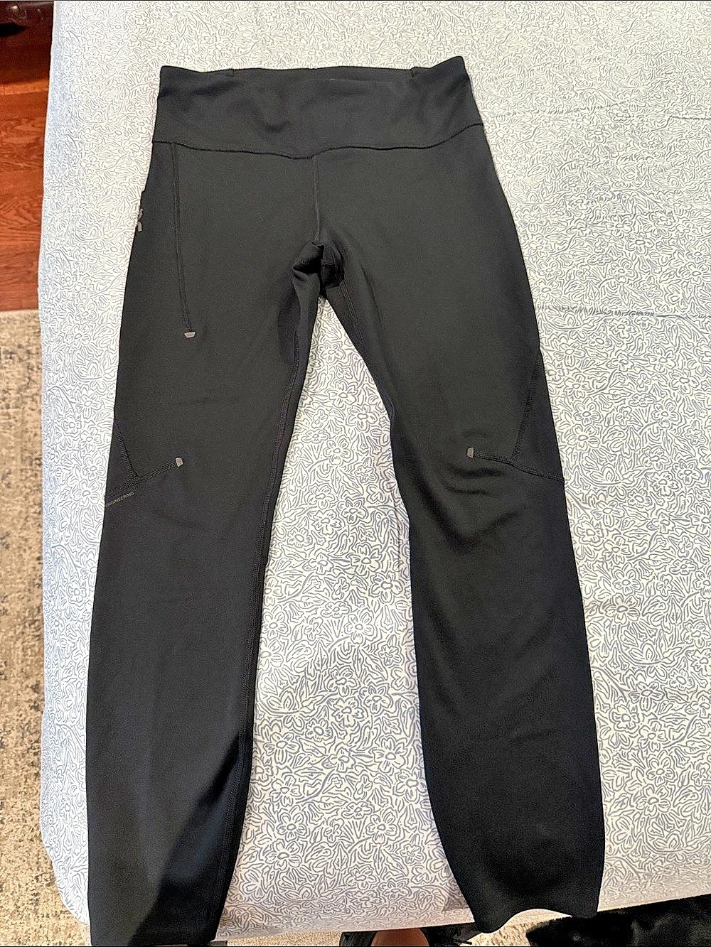 On Performance-Tights 7/8 Women'Small Black 7/8 Tights Size Small